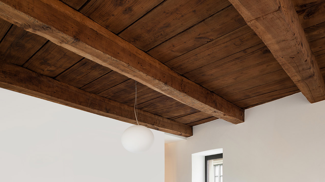 9-ways-to-make-your-cookie-cutter-home-more-unique-beams