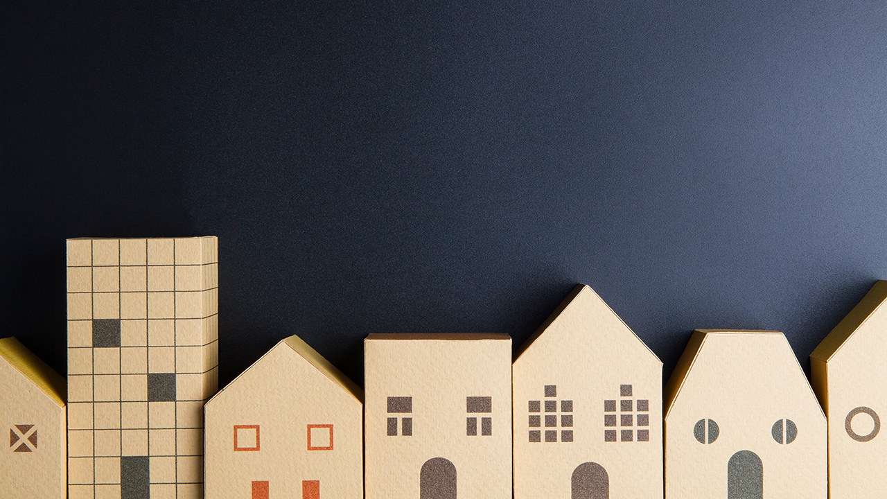 how-to-put-in-an-offer-on-a-home-thats-overpriced
